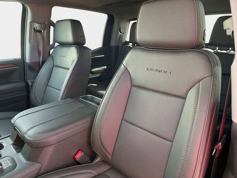 New 2026 GMC Sierra 1500 Denali w/ Denali Reserve Package image 19