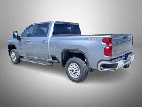 Used 2025 Chevrolet Silverado 2500 LT w/ Convenience Package AWD/4WD image 7