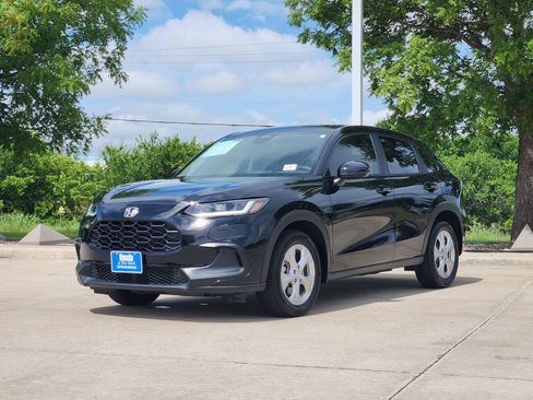 Used 2025 Honda HR-V LX image 3