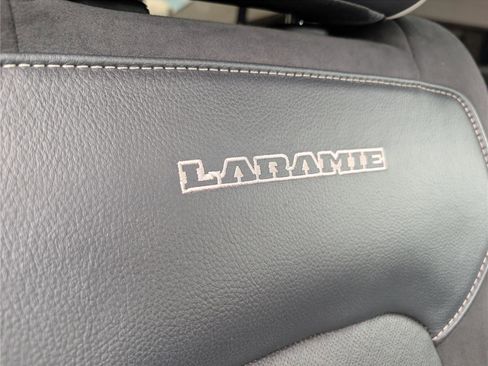 Used 2019 RAM 1500 Laramie w/ Sport Appearance Package AWD/4WD image 13