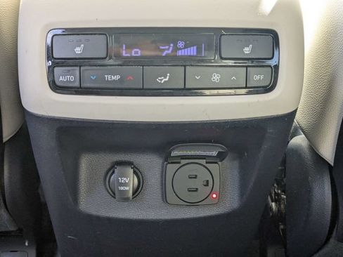 Used 2021 Hyundai Palisade SEL w/ Premium Package FWD image 16