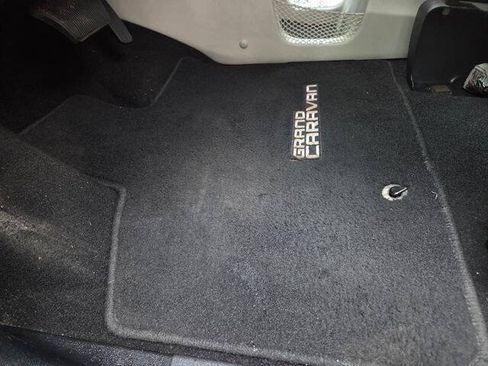 Used 2016 Dodge Grand Caravan SXT w/ Rear Park Assist Package FWD image 14