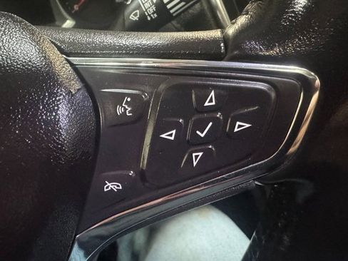 Used 2020 Chevrolet Equinox Premier image 36