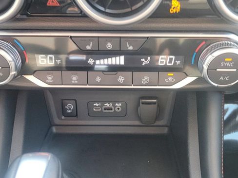 Used 2024 Nissan Sentra SR w/ SR Premium Package FWD image 28