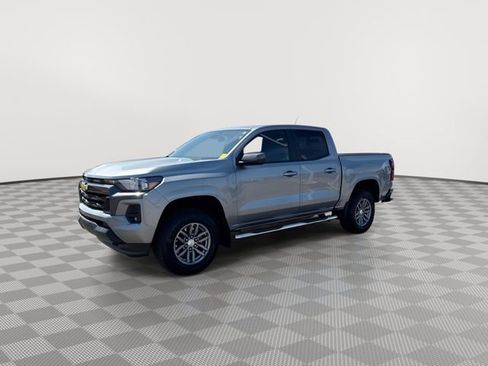 Certified 2024 Chevrolet Colorado LT w/ LT Convenience Package II AWD/4WD image 6