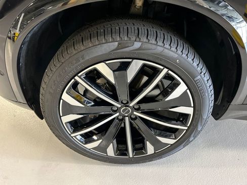 Used 2026 Volvo XC90 B6 Plus w/ Protection Package Premier AWD/4WD image 8