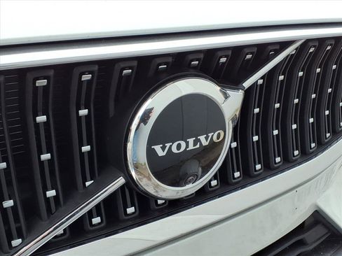 New 2026 Volvo V60 B5 Cross Country Plus w/ Protection Package Premier image 10