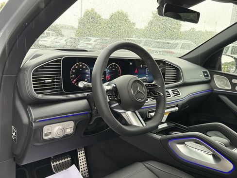 New 2026 Mercedes-Benz GLS 450 4MATIC image 9
