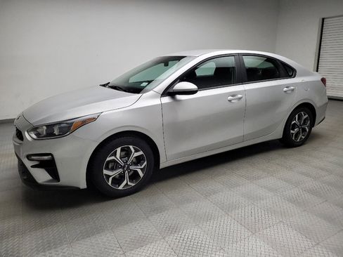 Used 2021 Kia Forte LXS FWD image 2