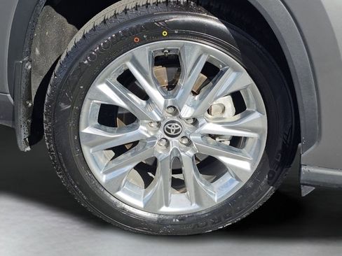 Used 2025 Toyota Highlander Limited AWD/4WD image 18