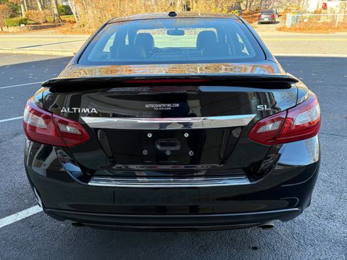 Used 2018 Nissan Altima 2.5 SL w/ 2.5 SL Technology Package image 6
