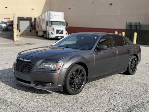 Used 2014 Chrysler 300 S w/ Light Group image 3