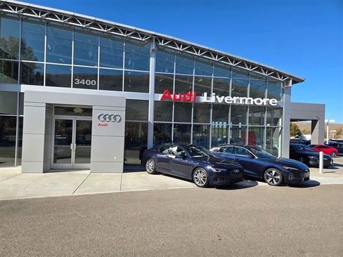 Used 2025 Audi Q5 Premium Plus w/ Premium Plus image 29