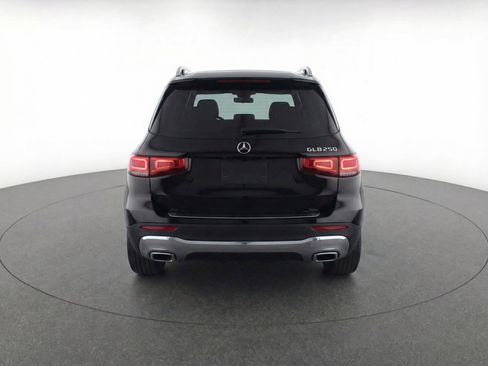 Used 2025 Mercedes-Benz GLB 250 4MATIC image 7