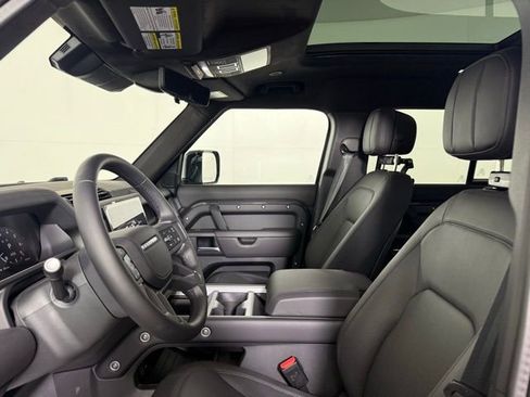 New 2025 Land Rover Defender 110 X image 29
