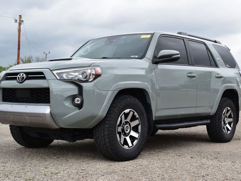 Used 2022 Toyota 4Runner TRD Off-Road Premium w/ Moonroof Package AWD/4WD image 1