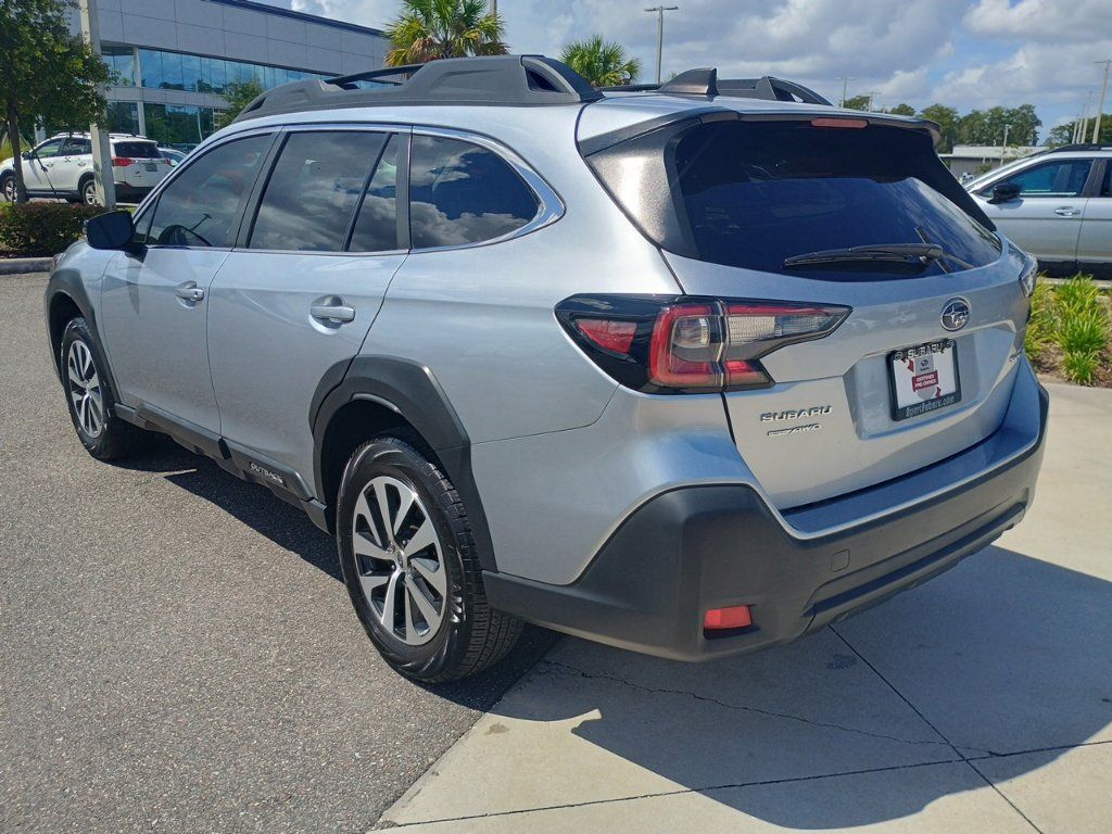 Certified 2024 Subaru Outback Premium AWD/4WD image 7