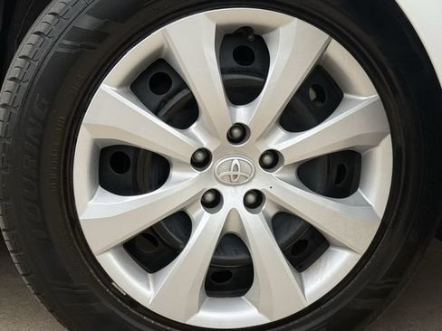 Used 2025 Toyota Corolla LE FWD image 10