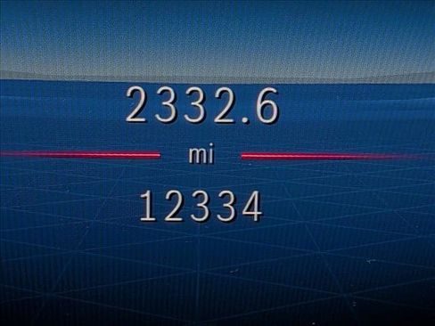 Used 2024 Mercedes-Benz GLE 450 4MATIC image 9