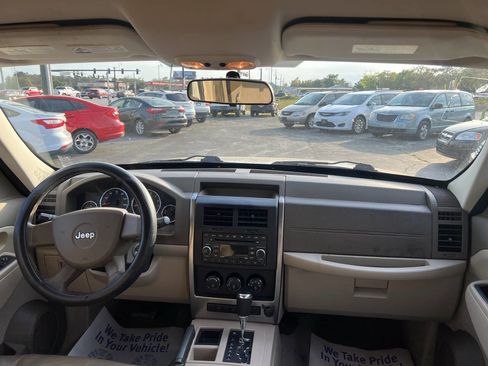 Used 2008 Jeep Liberty Sport image 14