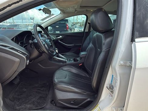 Used 2013 Ford Focus Titanium w/ Titanium Handling Pkg image 12