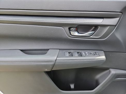 Used 2023 Honda CR-V LX image 12