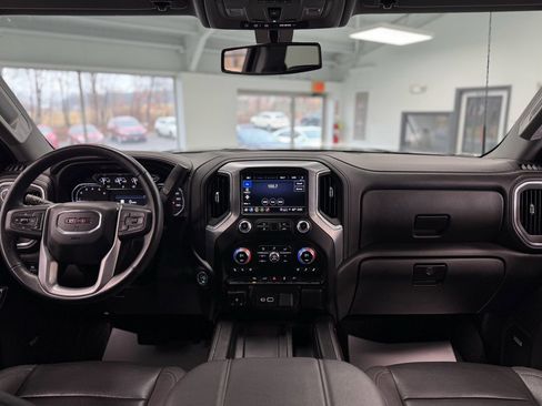 Used 2023 GMC Sierra 2500 SLT w/ SLT Preferred Package image 24