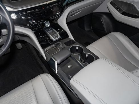 Used 2022 Acura MDX FWD w/ Technology Package image 11