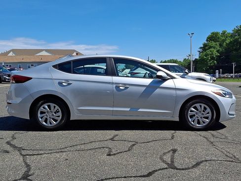 Used 2018 Hyundai Elantra SE FWD image 7
