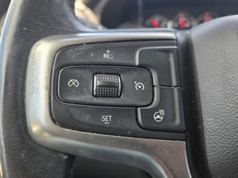 Used 2021 Chevrolet Silverado 1500 LT AWD/4WD image 17
