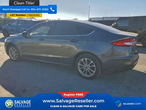Used 2019 Ford Fusion SE image 3