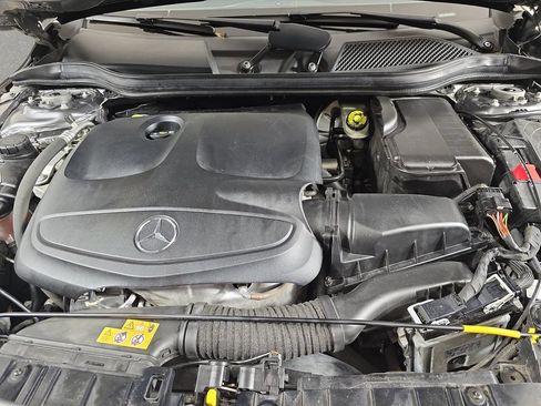 Used 2018 Mercedes-Benz GLA 250 image 34