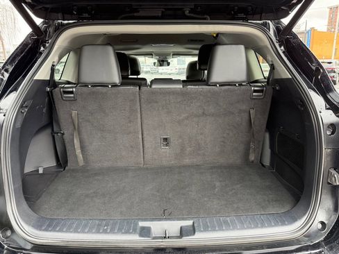 Certified 2023 Toyota Highlander XLE image 8