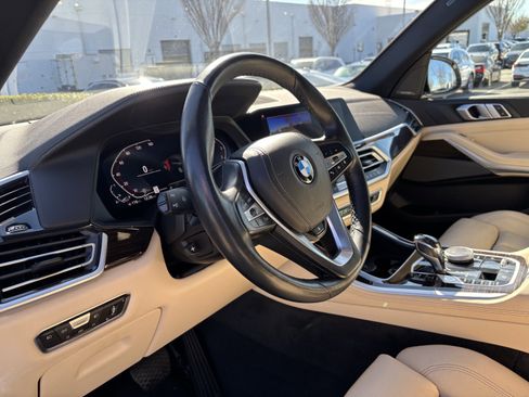 Used 2021 BMW X5 xDrive40i w/ Premium Package image 16