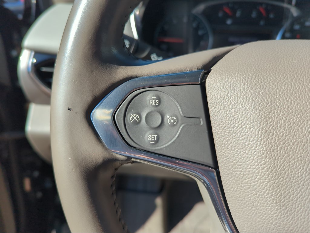 Used 2020 Chevrolet Traverse LT w/ LT Premium Package FWD image 21