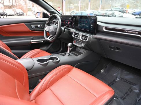Used 2024 Ford Mustang Premium image 15