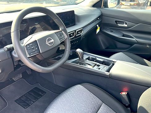 New 2026 Nissan Sentra SV w/ SV Convenience Package image 9