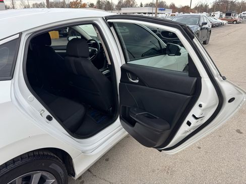 Used 2019 Honda Civic EX image 10