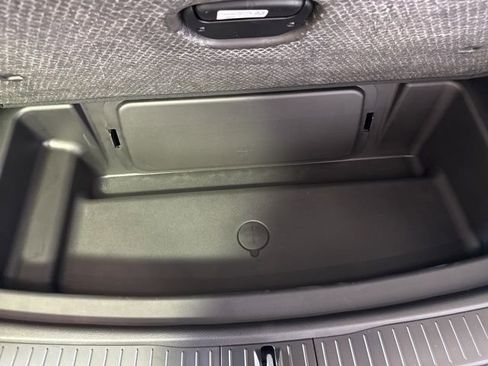 New 2025 Jeep Grand Cherokee L Laredo image 36