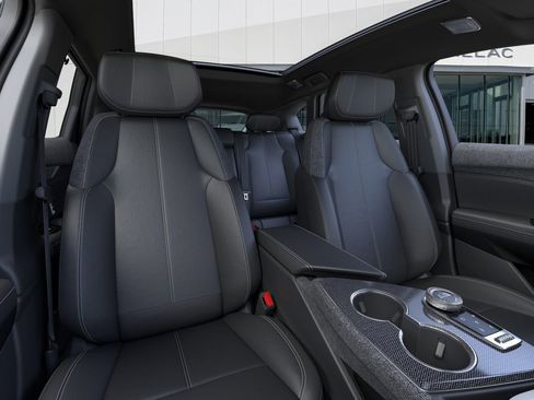 New 2026 Cadillac Optiq Luxury 1 image 40