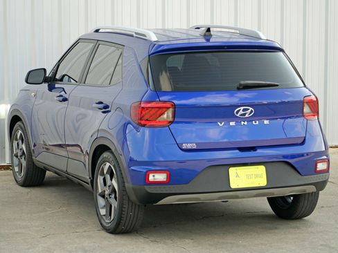 Used 2022 Hyundai Venue Limited w/ Cargo Package image 45