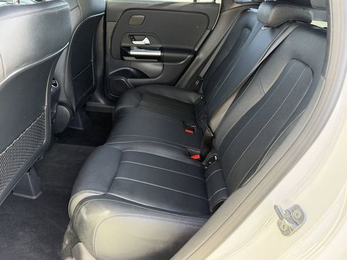 Used 2022 Mercedes-Benz GLC 300 image 32