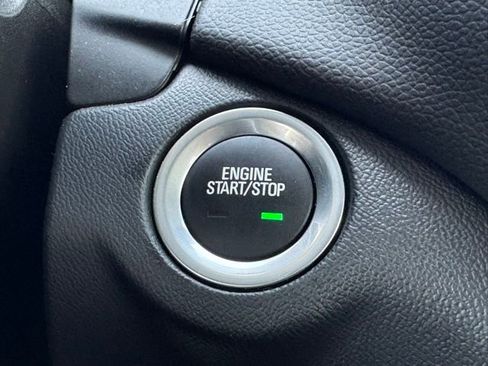 Used 2023 Chevrolet Equinox LT image 26