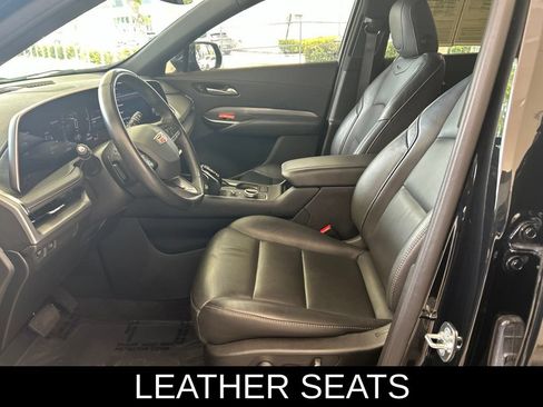 Used 2025 Cadillac XT4 Premium Luxury FWD image 7