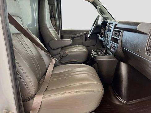 Used 2025 Chevrolet Express 2500 Extended w/ Driver Convenience Package RWD image 26