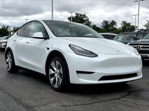Used 2020 Tesla Model Y Long Range AWD/4WD image 3