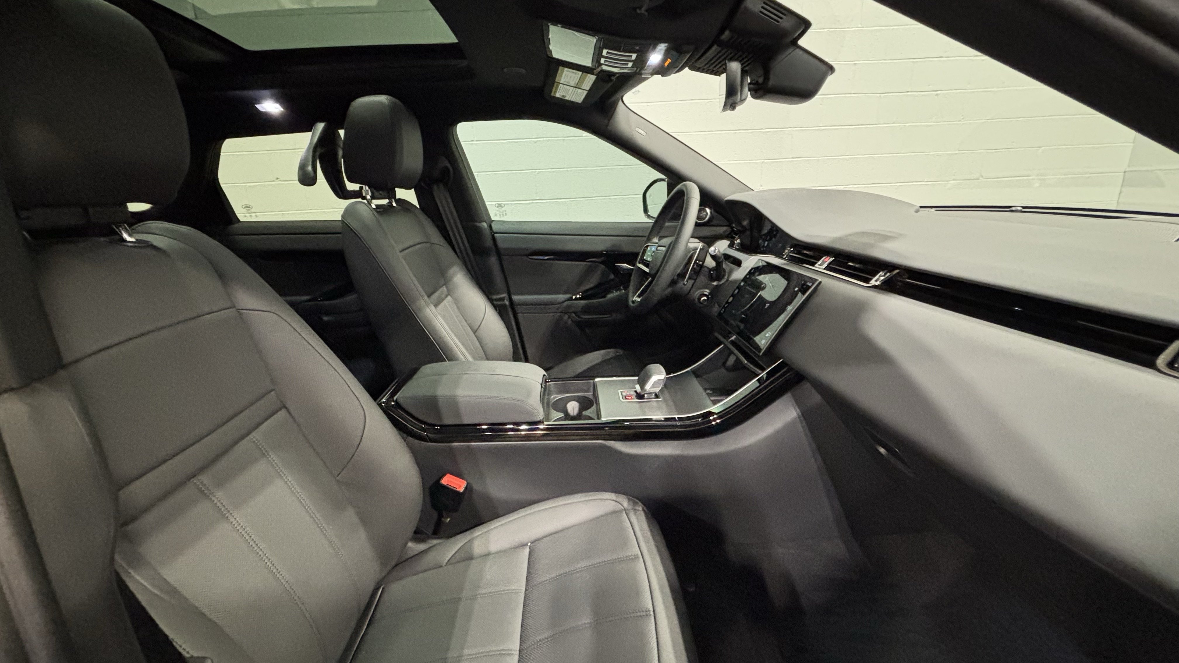 New 2026 Land Rover Range Rover Evoque S AWD/4WD image 14