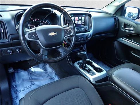 Used 2017 Chevrolet Colorado LT AWD/4WD image 9
