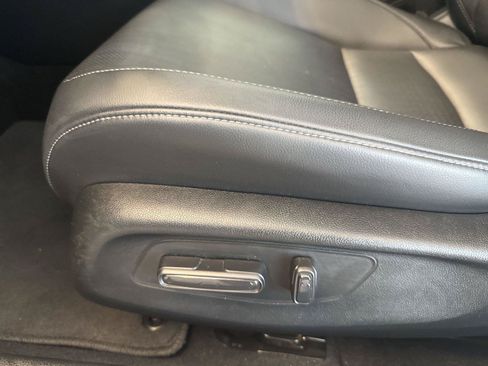Used 2023 Honda Civic Touring image 14