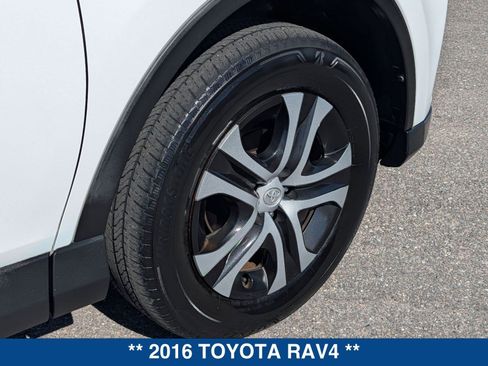 Used 2016 Toyota RAV4 LE image 12